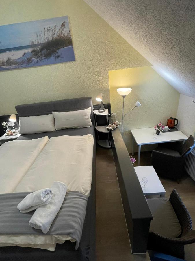 Hotel Ammerlaender Stuben Varel Kültér fotó